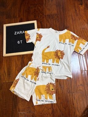 Zara Kids Cream and Yellow Lion Print Pajama Set